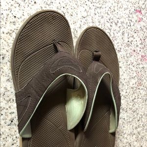 reef sandals with hidden compartment
